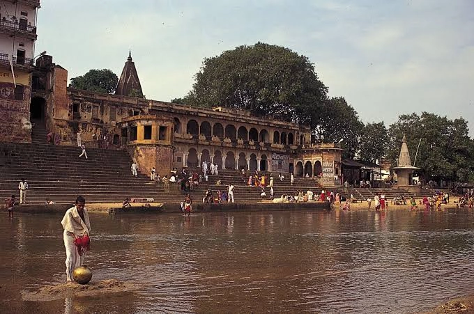 Varanasi to Gaya Same Day Taxi